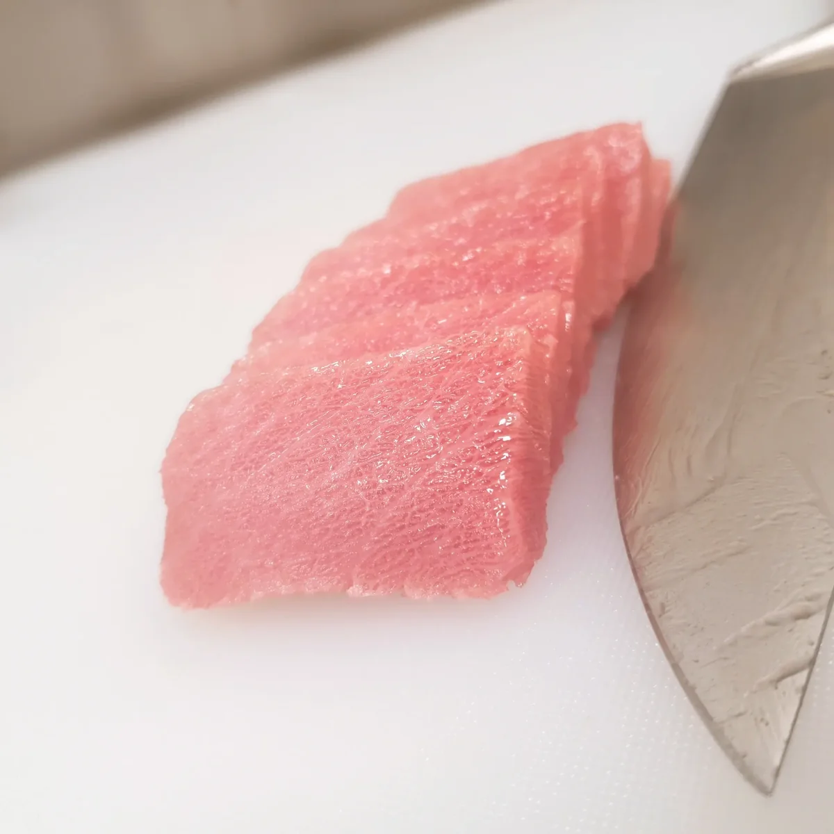 Marbling Otoro — fine-marbled inner Harakami, between Jabara and Chutoro
