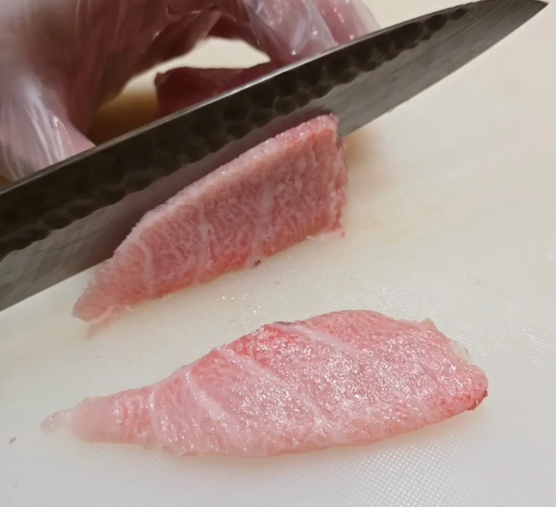 Slicing Bluefin Tuna saku — knife technique for sashimi